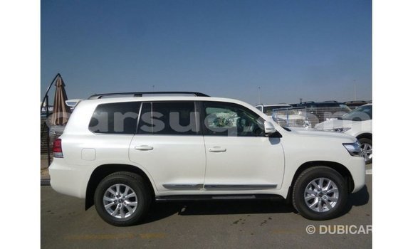 Buy Import Toyota Land Cruiser White Car in Import - Dubai in Barh el Gazel Buy Import Toyota Land Cruiser White Car in Import - Dubai in Barh el Gazel