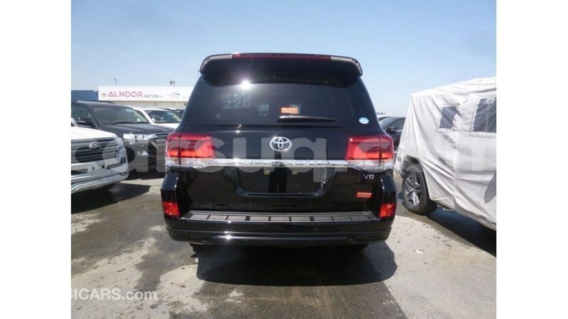 Big with watermark toyota land cruiser barh el gazel import dubai 2538