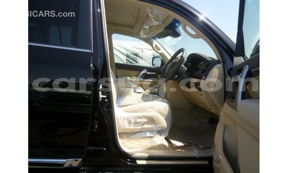 Acheter Import Voiture Toyota Land Cruiser Noir à Import - Dubai, Barh el Gazel Acheter Import Voiture Toyota Land Cruiser Noir à Import - Dubai, Barh el Gazel