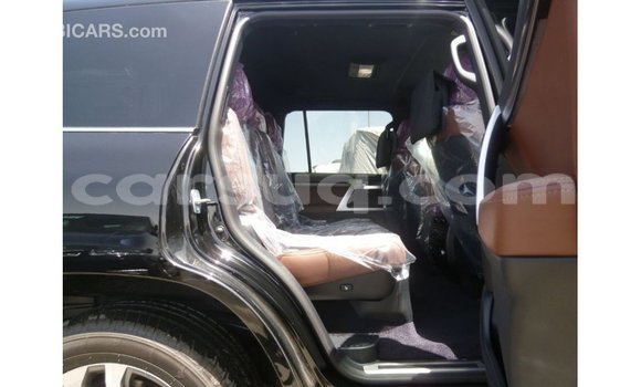 Acheter Import Voiture Toyota Land Cruiser Noir à Import - Dubai, Barh el Gazel Acheter Import Voiture Toyota Land Cruiser Noir à Import - Dubai, Barh el Gazel