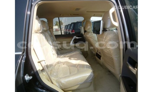 Acheter Import Voiture Toyota Land Cruiser Noir à Import - Dubai, Barh el Gazel Acheter Import Voiture Toyota Land Cruiser Noir à Import - Dubai, Barh el Gazel