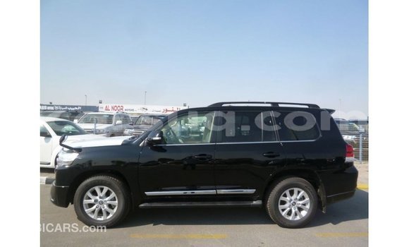 Acheter Import Voiture Toyota Land Cruiser Noir à Import - Dubai, Barh el Gazel Acheter Import Voiture Toyota Land Cruiser Noir à Import - Dubai, Barh el Gazel