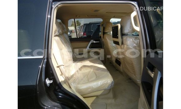 Acheter Import Voiture Toyota Land Cruiser Noir à Import - Dubai, Barh el Gazel Acheter Import Voiture Toyota Land Cruiser Noir à Import - Dubai, Barh el Gazel