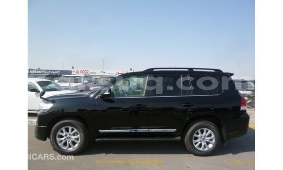 Acheter Import Voiture Toyota Land Cruiser Noir à Import - Dubai, Barh el Gazel Acheter Import Voiture Toyota Land Cruiser Noir à Import - Dubai, Barh el Gazel