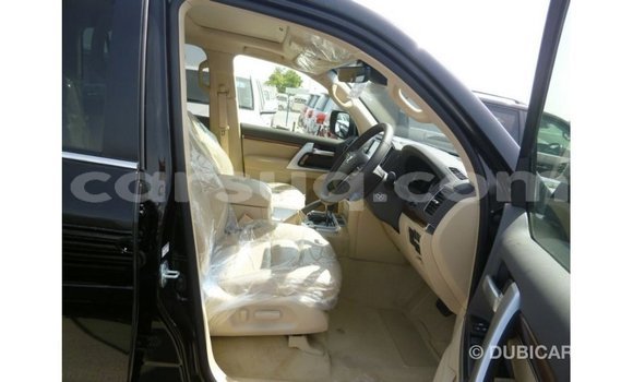 Acheter Import Voiture Toyota Land Cruiser Noir à Import - Dubai, Barh el Gazel Acheter Import Voiture Toyota Land Cruiser Noir à Import - Dubai, Barh el Gazel