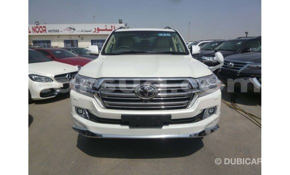 Buy Import Toyota Land Cruiser White Car in Import - Dubai in Barh el Gazel Buy Import Toyota Land Cruiser White Car in Import - Dubai in Barh el Gazel