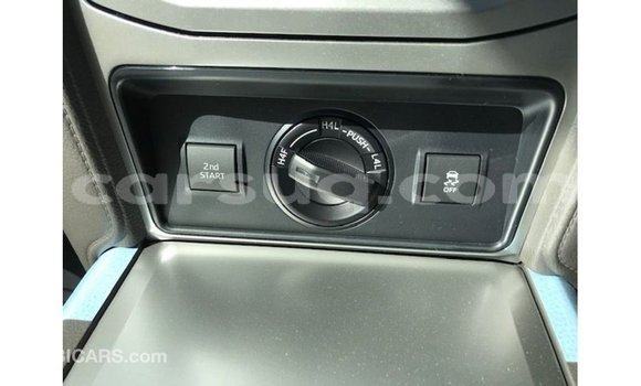 Acheter Import Voiture Toyota Prado Blanc à Import - Dubai, Barh el Gazel Acheter Import Voiture Toyota Prado Blanc à Import - Dubai, Barh el Gazel