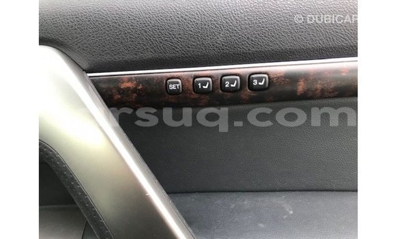 Acheter Import Voiture Toyota Land Cruiser Blanc à Import - Dubai, Barh el Gazel Acheter Import Voiture Toyota Land Cruiser Blanc à Import - Dubai, Barh el Gazel