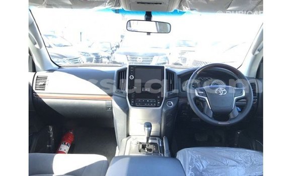 Acheter Import Voiture Toyota Land Cruiser Blanc à Import - Dubai, Barh el Gazel Acheter Import Voiture Toyota Land Cruiser Blanc à Import - Dubai, Barh el Gazel