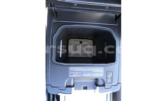 Acheter Import Voiture Toyota Land Cruiser Blanc à Import - Dubai, Barh el Gazel Acheter Import Voiture Toyota Land Cruiser Blanc à Import - Dubai, Barh el Gazel