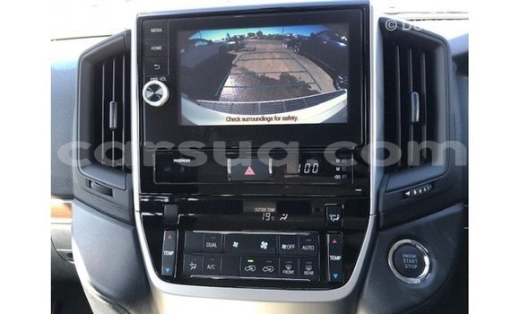 Acheter Import Voiture Toyota Land Cruiser Blanc à Import - Dubai, Barh el Gazel Acheter Import Voiture Toyota Land Cruiser Blanc à Import - Dubai, Barh el Gazel