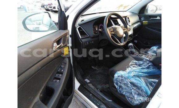Acheter Import Voiture Hyundai Tucson Blanc à Import - Dubai, Barh el Gazel Acheter Import Voiture Hyundai Tucson Blanc à Import - Dubai, Barh el Gazel