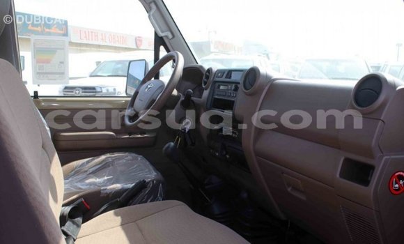 Buy Import Toyota Land Cruiser Beige Car in Import - Dubai in Barh el Gazel Buy Import Toyota Land Cruiser Beige Car in Import - Dubai in Barh el Gazel