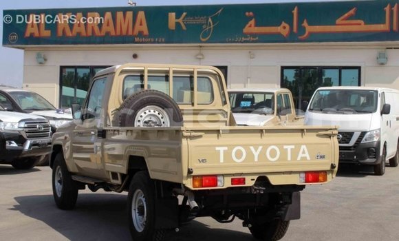 Buy Import Toyota Land Cruiser Beige Car in Import - Dubai in Barh el Gazel Buy Import Toyota Land Cruiser Beige Car in Import - Dubai in Barh el Gazel