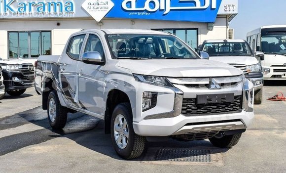 Buy Import Mitsubishi L200 White Car in Import - Dubai in Barh el Gazel Buy Import Mitsubishi L200 White Car in Import - Dubai in Barh el Gazel