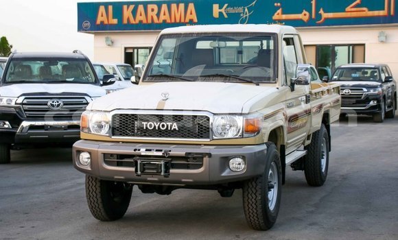 Buy Import Toyota Land Cruiser Beige Car in Import - Dubai in Barh el Gazel Buy Import Toyota Land Cruiser Beige Car in Import - Dubai in Barh el Gazel