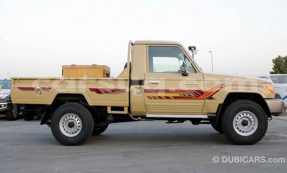 Acheter Import Voiture Toyota Land Cruiser Beige à Import - Dubai, Barh el Gazel Acheter Import Voiture Toyota Land Cruiser Beige à Import - Dubai, Barh el Gazel