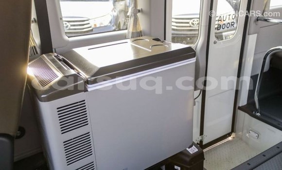 Acheter Import Voiture Toyota Coaster Blanc à Import - Dubai, Barh el Gazel Acheter Import Voiture Toyota Coaster Blanc à Import - Dubai, Barh el Gazel