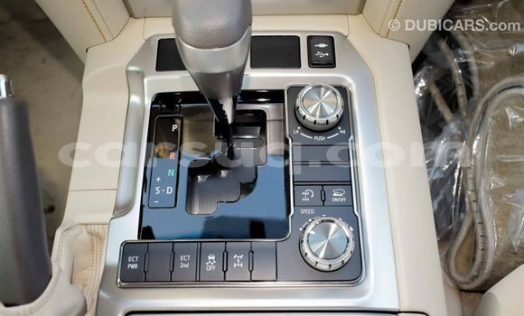 Buy Import Toyota Land Cruiser White Car in Import - Dubai in Barh el Gazel Buy Import Toyota Land Cruiser White Car in Import - Dubai in Barh el Gazel