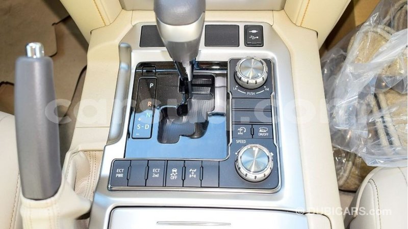 Big with watermark toyota land cruiser barh el gazel import dubai 2599