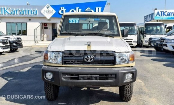 Buy Import Toyota Land Cruiser Beige Car in Import - Dubai in Barh el Gazel Buy Import Toyota Land Cruiser Beige Car in Import - Dubai in Barh el Gazel
