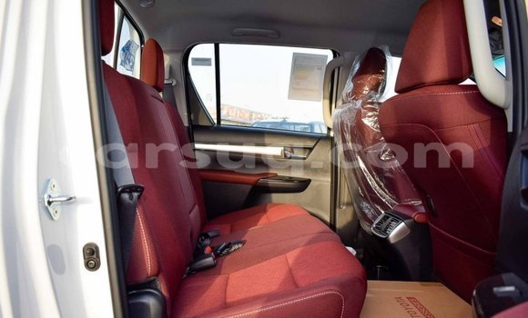 Buy Import Toyota Hilux White Car in Import - Dubai in Barh el Gazel Buy Import Toyota Hilux White Car in Import - Dubai in Barh el Gazel