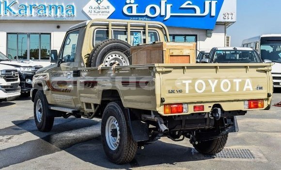Acheter Import Voiture Toyota Land Cruiser Beige à Import - Dubai, Barh el Gazel Acheter Import Voiture Toyota Land Cruiser Beige à Import - Dubai, Barh el Gazel
