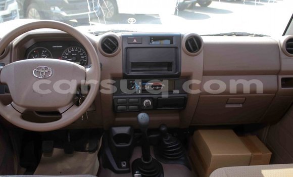 Buy Import Toyota Land Cruiser Beige Car in Import - Dubai in Barh el Gazel Buy Import Toyota Land Cruiser Beige Car in Import - Dubai in Barh el Gazel