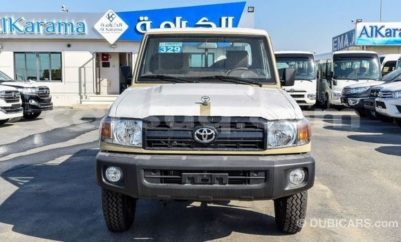 Buy Import Toyota Land Cruiser Beige Car in Import - Dubai in Barh el Gazel Buy Import Toyota Land Cruiser Beige Car in Import - Dubai in Barh el Gazel