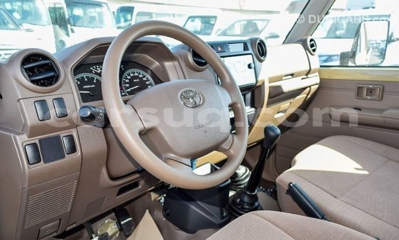 Buy Import Toyota Land Cruiser Beige Car in Import - Dubai in Barh el Gazel Buy Import Toyota Land Cruiser Beige Car in Import - Dubai in Barh el Gazel