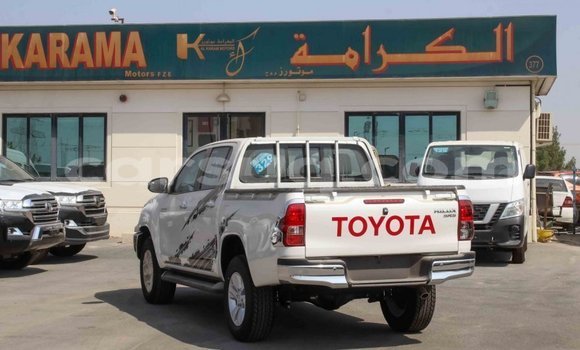 Buy Import Toyota Hilux White Car in Import - Dubai in Barh el Gazel Buy Import Toyota Hilux White Car in Import - Dubai in Barh el Gazel