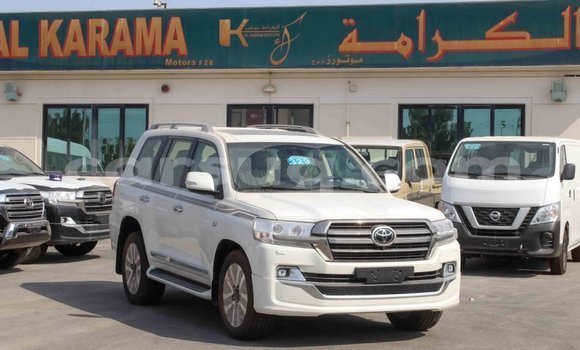 Buy Import Toyota Land Cruiser White Car in Import - Dubai in Barh el Gazel Buy Import Toyota Land Cruiser White Car in Import - Dubai in Barh el Gazel