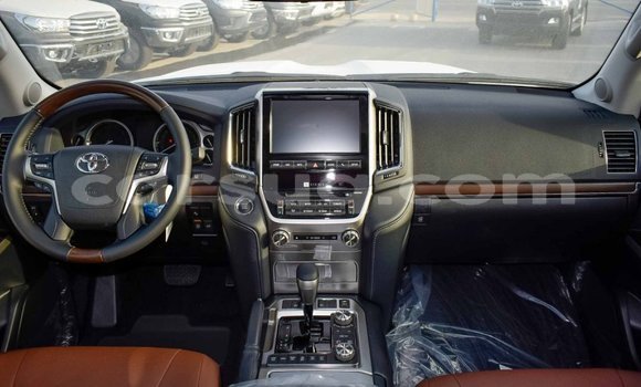 Acheter Import Voiture Toyota Land Cruiser Noir à Import - Dubai, Barh el Gazel Acheter Import Voiture Toyota Land Cruiser Noir à Import - Dubai, Barh el Gazel