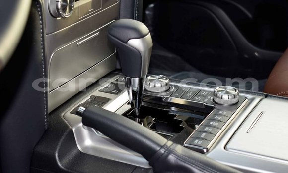 Acheter Import Voiture Toyota Land Cruiser Noir à Import - Dubai, Barh el Gazel Acheter Import Voiture Toyota Land Cruiser Noir à Import - Dubai, Barh el Gazel