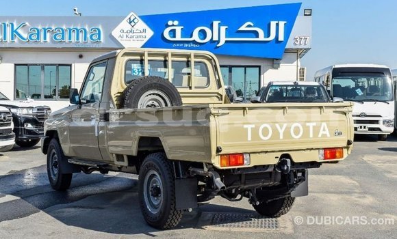 Acheter Import Voiture Toyota Land Cruiser Beige à Import - Dubai, Barh el Gazel Acheter Import Voiture Toyota Land Cruiser Beige à Import - Dubai, Barh el Gazel