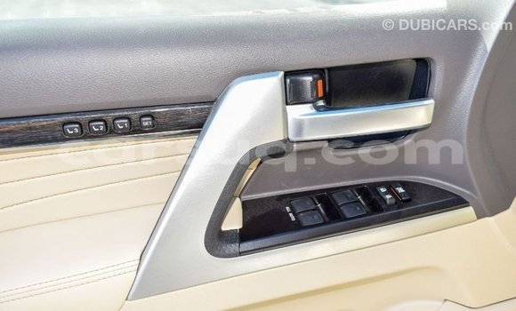 Acheter Import Voiture Toyota Land Cruiser Blanc à Import - Dubai, Barh el Gazel Acheter Import Voiture Toyota Land Cruiser Blanc à Import - Dubai, Barh el Gazel