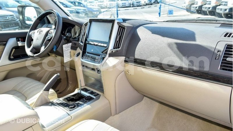 Big with watermark toyota land cruiser barh el gazel import dubai 2632