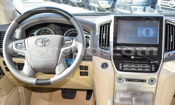 Buy Import Toyota Land Cruiser White Car in Import - Dubai in Barh el Gazel Buy Import Toyota Land Cruiser White Car in Import - Dubai in Barh el Gazel