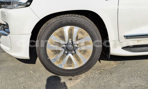 Buy Import Toyota Land Cruiser White Car in Import - Dubai in Barh el Gazel Buy Import Toyota Land Cruiser White Car in Import - Dubai in Barh el Gazel