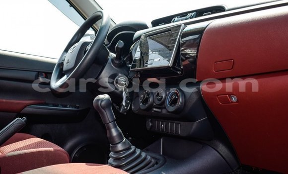 Buy Import Toyota Hilux White Car in Import - Dubai in Barh el Gazel Buy Import Toyota Hilux White Car in Import - Dubai in Barh el Gazel