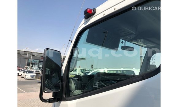 Buy Import Mitsubishi L400 White Truck in Import - Dubai in Barh el Gazel Buy Import Mitsubishi L400 White Truck in Import - Dubai in Barh el Gazel