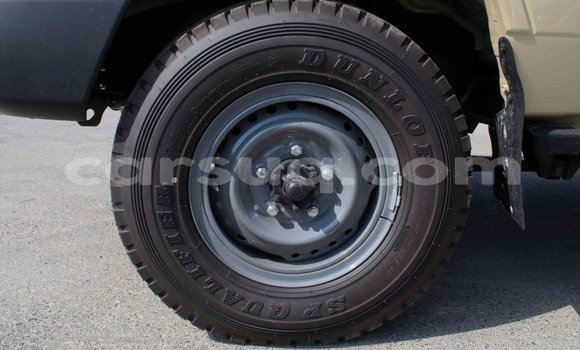 Buy Import Toyota Land Cruiser Beige Car in Import - Dubai in Barh el Gazel Buy Import Toyota Land Cruiser Beige Car in Import - Dubai in Barh el Gazel
