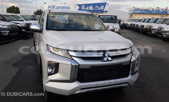 Buy Import Mitsubishi L200 White Car in Import - Dubai in Barh el Gazel Buy Import Mitsubishi L200 White Car in Import - Dubai in Barh el Gazel