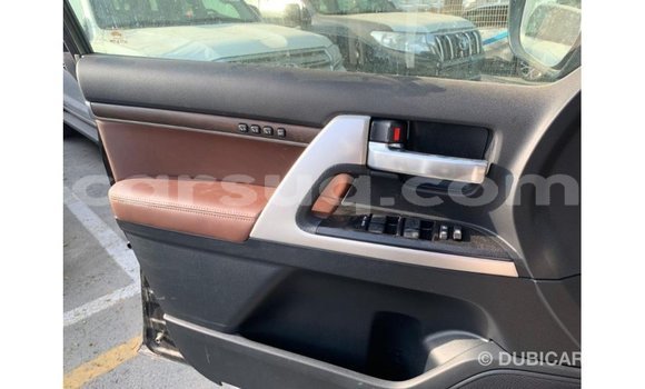 Buy Import Toyota Land Cruiser Black Car in Import - Dubai in Barh el Gazel Buy Import Toyota Land Cruiser Black Car in Import - Dubai in Barh el Gazel