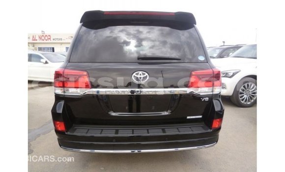 Acheter Import Voiture Toyota Land Cruiser Noir à Import - Dubai, Barh el Gazel Acheter Import Voiture Toyota Land Cruiser Noir à Import - Dubai, Barh el Gazel