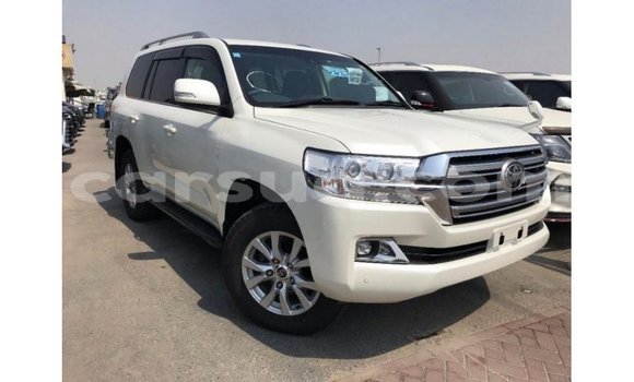 Buy Import Toyota Land Cruiser White Car in Import - Dubai in Barh el Gazel Buy Import Toyota Land Cruiser White Car in Import - Dubai in Barh el Gazel