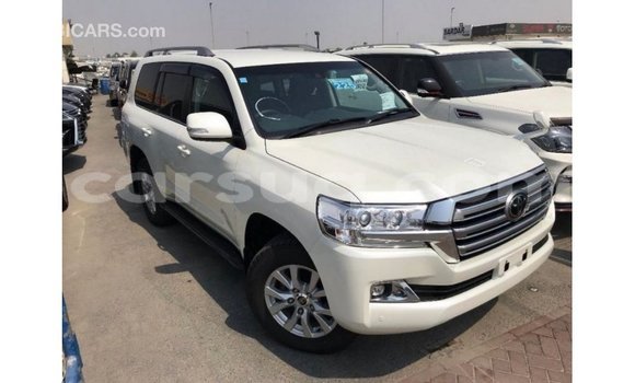 Buy Import Toyota Land Cruiser White Car in Import - Dubai in Barh el Gazel Buy Import Toyota Land Cruiser White Car in Import - Dubai in Barh el Gazel