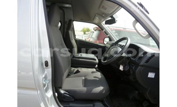 Acheter Import Voiture Toyota Hiace Autre à Import - Dubai, Barh el Gazel Acheter Import Voiture Toyota Hiace Autre à Import - Dubai, Barh el Gazel