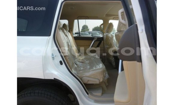 Acheter Import Voiture Toyota Prado Blanc à Import - Dubai, Barh el Gazel Acheter Import Voiture Toyota Prado Blanc à Import - Dubai, Barh el Gazel