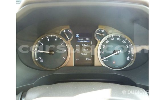 Acheter Import Voiture Toyota Prado Blanc à Import - Dubai, Barh el Gazel Acheter Import Voiture Toyota Prado Blanc à Import - Dubai, Barh el Gazel